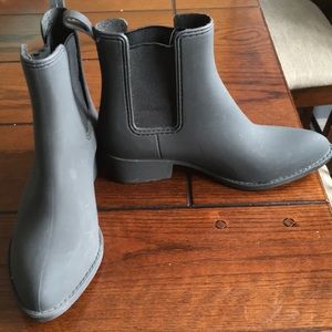 combat boots waterproof